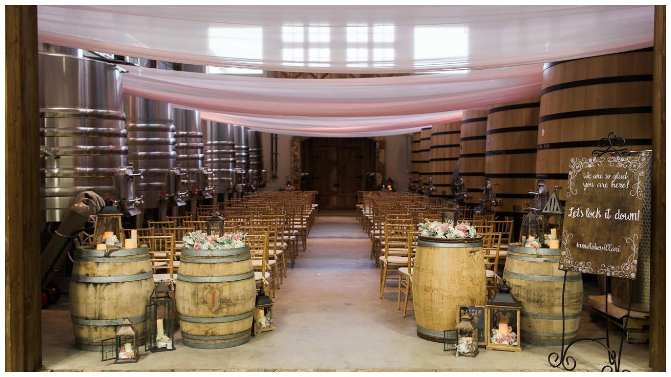 Romantic Winery: Summer Wedding Event Decor | BBJ Linen