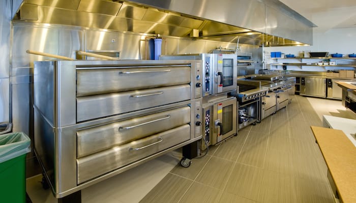 Standard, Convection or Conveyor: What Type of Commercial Oven Is Right for  You?