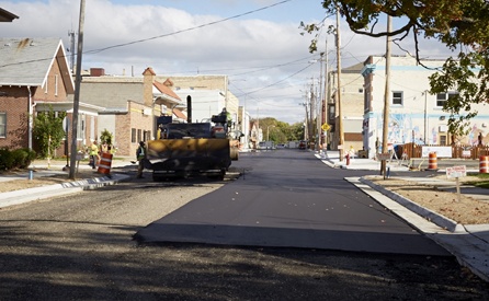 WOLF_blog_commercial-18_paving-truck-working-road.jpg