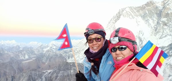 summit mt everest