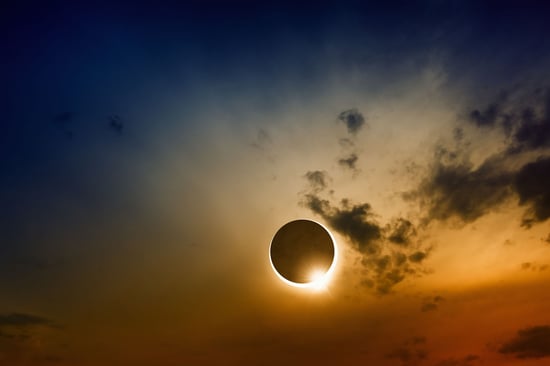 12 Brands “Eclipsing” Their Competition Through Newsjacking