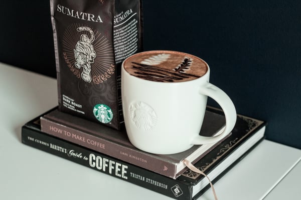 Crowdsourced brand photography from FOAP visual content creators by Starbucks.