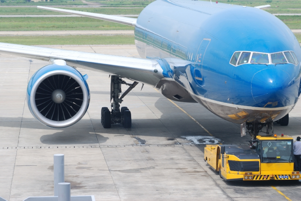 plane_(1)-resized-600