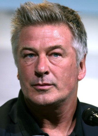 Alec_Baldwin_28246306070_cropped-scaled-1-1