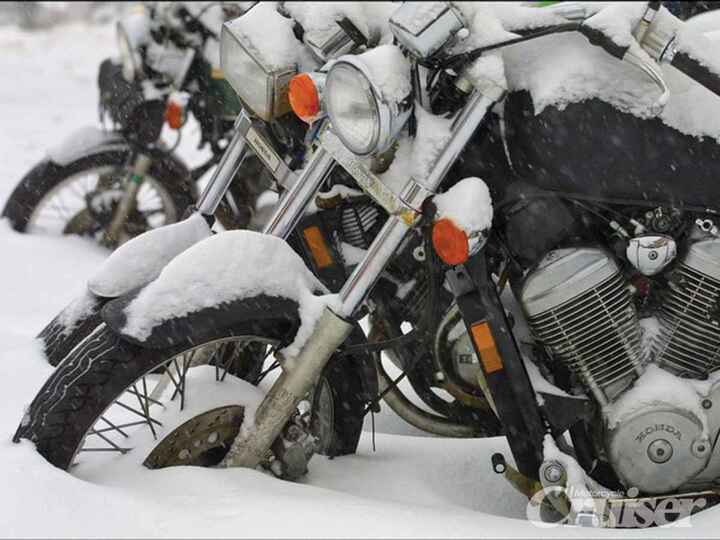 6 Tips For Riding Your Motorcycle In The Cold
