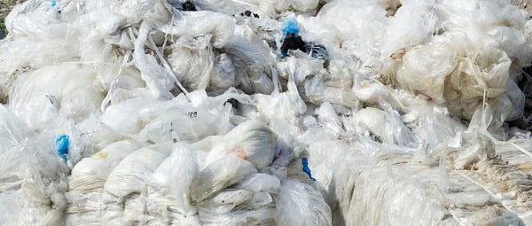 Teollisuudessa pienikin määrä muovia kannattaa kierrättää