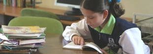 Mi hija está empezando a leer ¿cómo la apoyo?