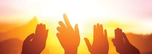 Educar el deseo de servir y ayudar a los demás