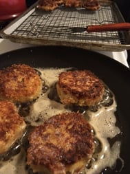 crabcakecooked-033287-edited.jpg