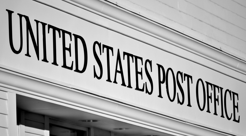 ThinkstockPhotos-464194023-postoffice