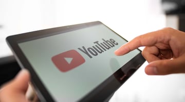 YouTubeライブ配信の限定公開の設定手順と注意点を解説