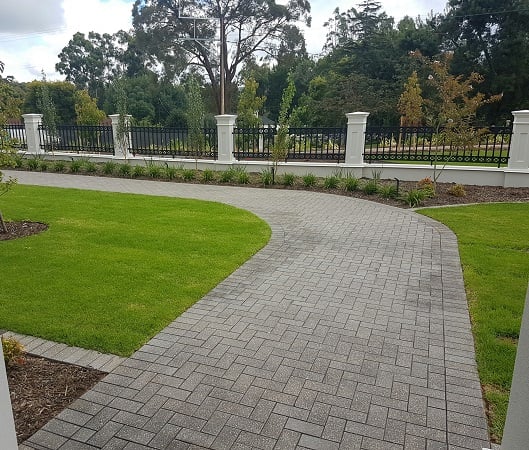 Paving Patterns for Residential Pathways and Driveways