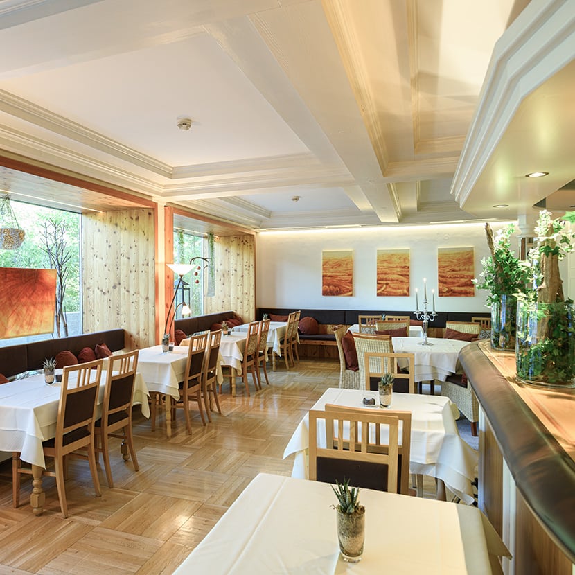 Tauernhof_restaurant_hotel_distance to guests in corona_
