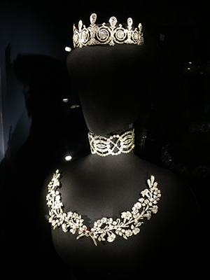 cartier diamond choker necklace