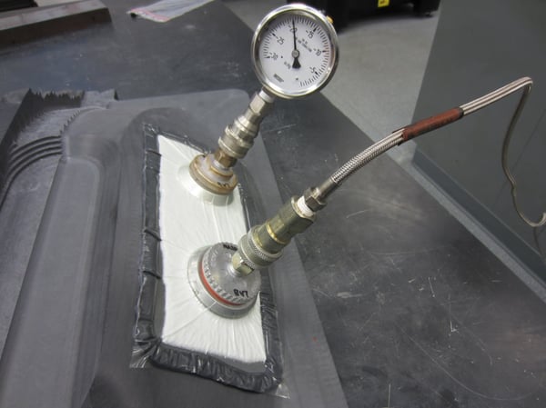 Vacuum Bagging Test on LSAM ABS Demonstration Part at Fleet Readiness 在舰队准备阶段对LSAM ABS演示部件进行真空装袋试验