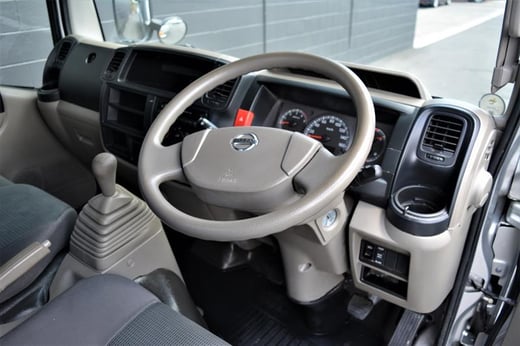 2011 nissan 4