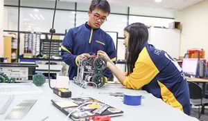 Concordia students learn robotics