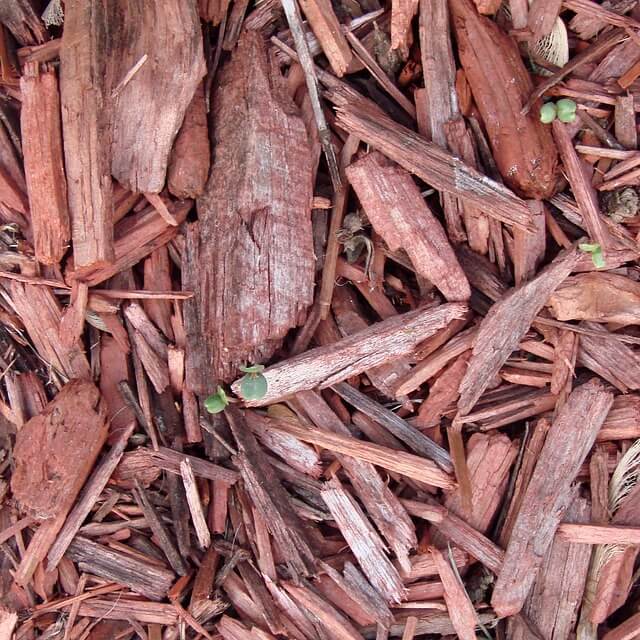 How to Select Mulch Color