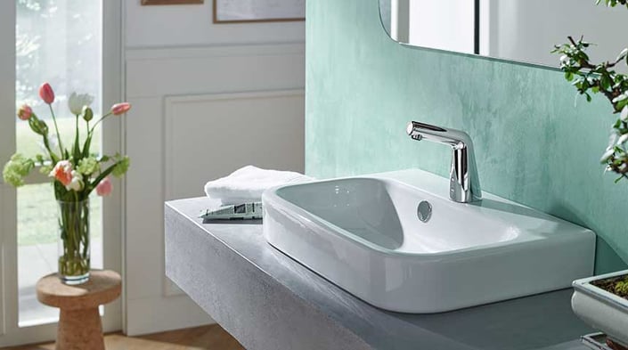 Oras-Inspera_HANSADESIGNO-touchless-faucet-has-elegant-design-and-saves-water_860x480