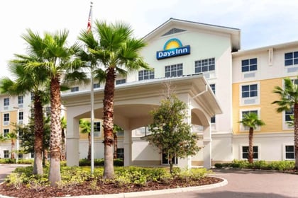 Days-Inn-Exterior-690x460