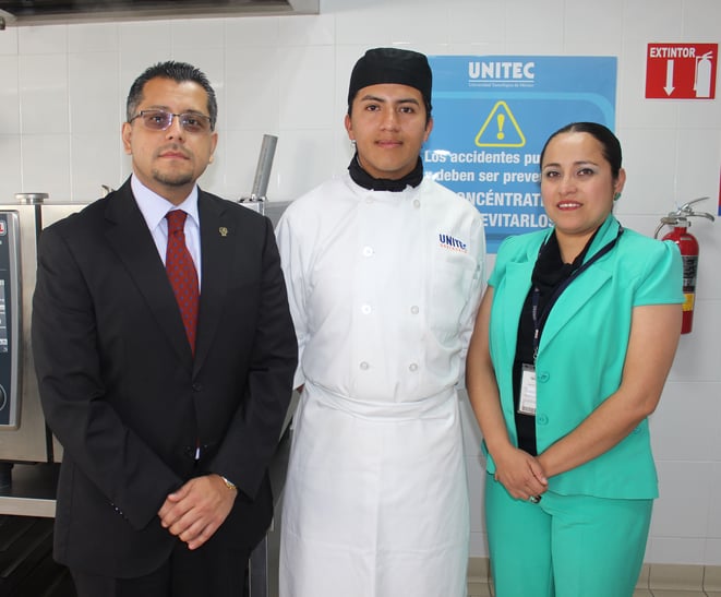 Estudiantes de Gastronomía ganadores de la Beca Richard Sandoval Estudiantes de Gastronomía ganadores de la Beca Richard Sandoval