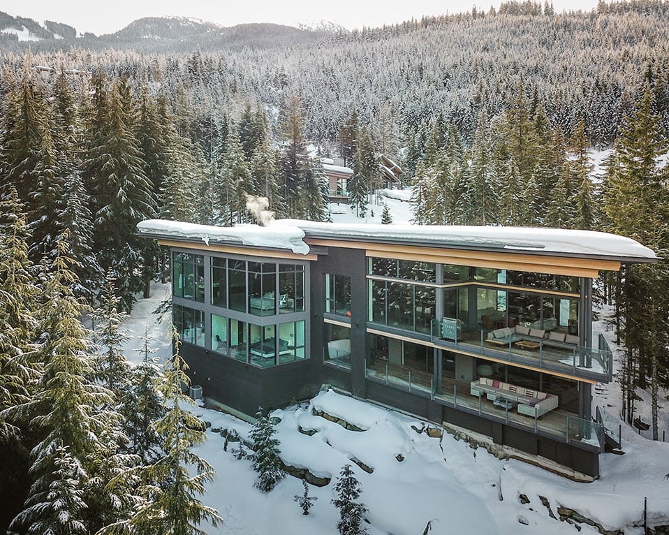 Kaedenwood lodge is a Ski-in Ski-out chalet