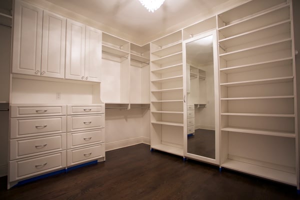 White Walk In Closet with Double Hutch, Mirrored Door, Adjustable Shelving