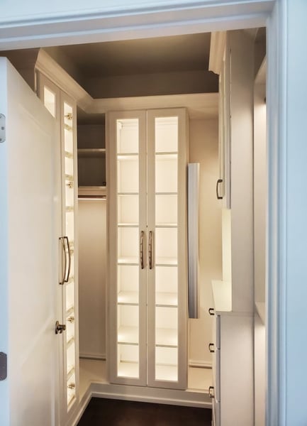 Bedroom Innovative-Closet-Solutions-Walk-In-Crown-Molding