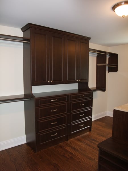 Chocolate Pear Walk In with Double Hutch, Hanging Sections