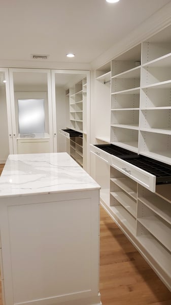 Innovative Closet Designs White Shaker with Pullouts
