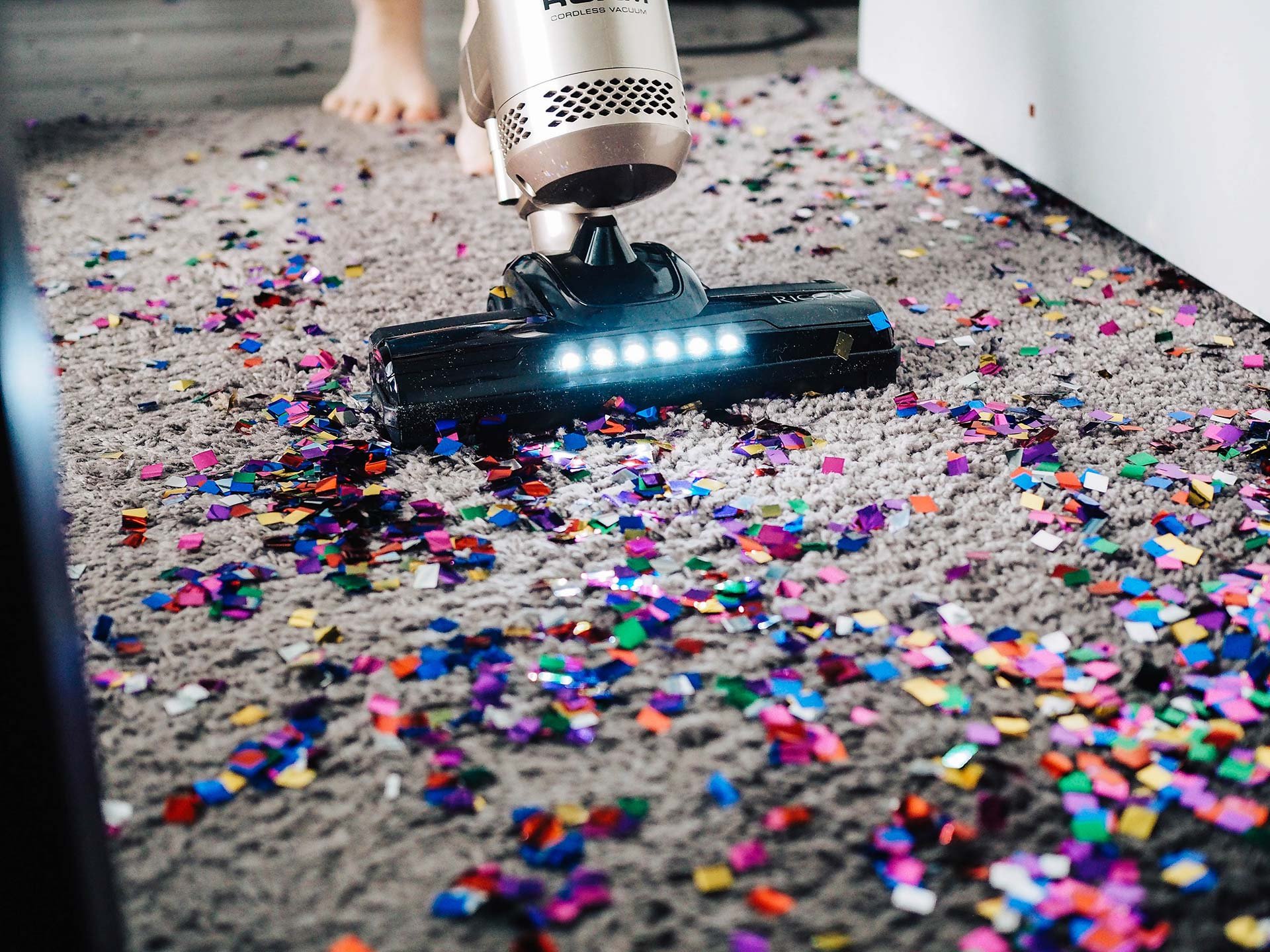 vacuum-glitter-1