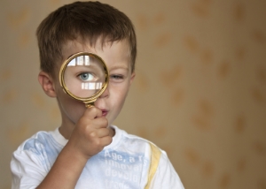 kid-magnifying-glass-search-689570-edited