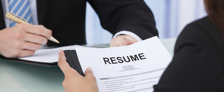 How to Write a Marketing Resume Hiring Managers Will Notice [Free Templates + Samples]