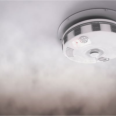smoke-alarm-with-rising-smoke