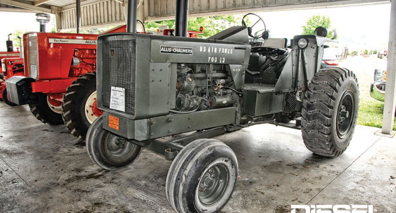 1970 Allis-Chalmers 220M Military