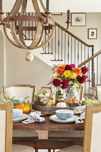 A Fresh and Colorful Thanksgiving Table 