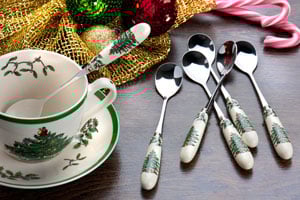 CHRISTMAS_TREE_TEASPOONS_AND_TEACUP