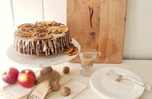 Easing into Fall with Autumnal Apple Spice Cake