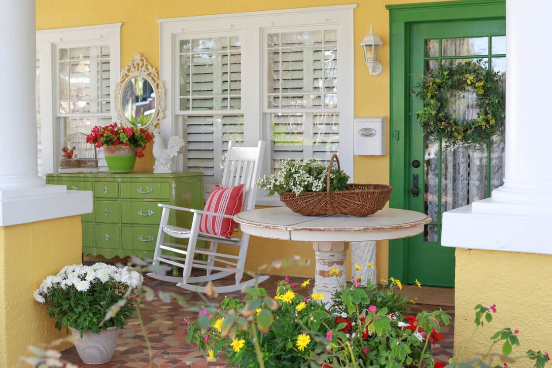 A Cottage of Many Colors 