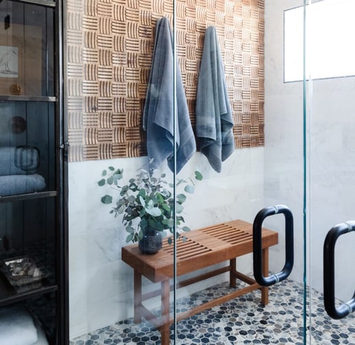 A Modern Lakeside Dream: A Bathroom Transformed