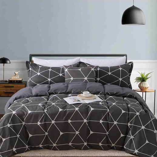 MCM-Geometric-Duvet-Set