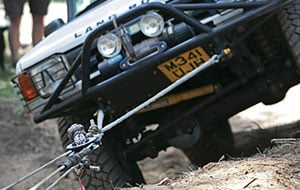 Vehicle-recovery-using-Superwinch-shackles-recovery-ring-2