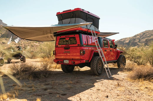 Jeep Gladiator Lights Up the Arizona Desert 