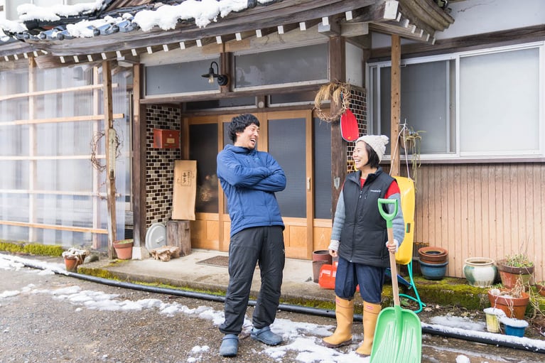 「雪」×「山」×「安心できる暮らし」=「富山」だった。多賀野夫妻が富山県南砺市へ移住してゲストハウスを開業するまで
