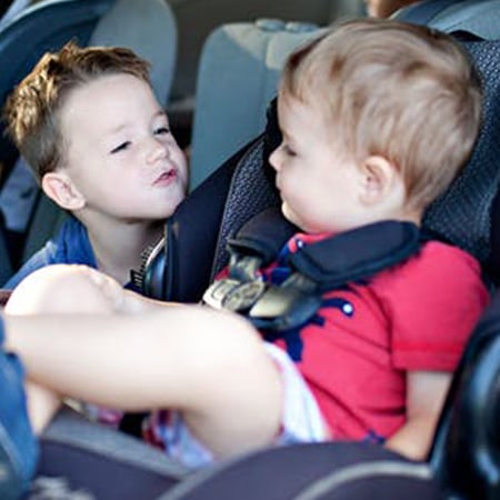 children-car-crash-injuries-and-car-seats