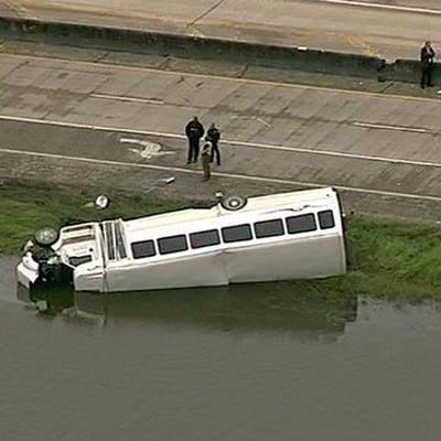 freeport-bus-accident-kills-injures-30