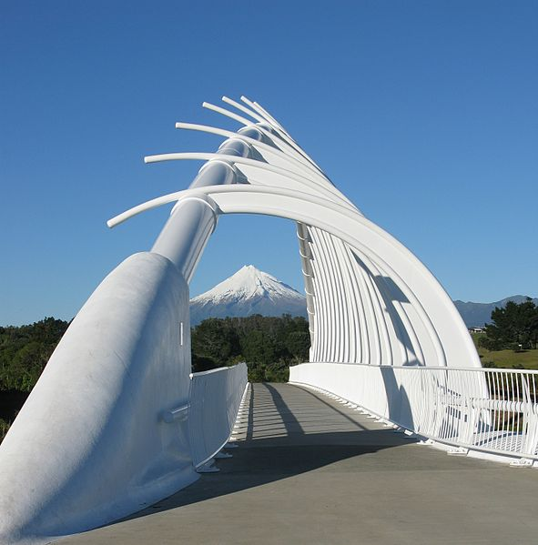 Te Rawa Rawa footbridge