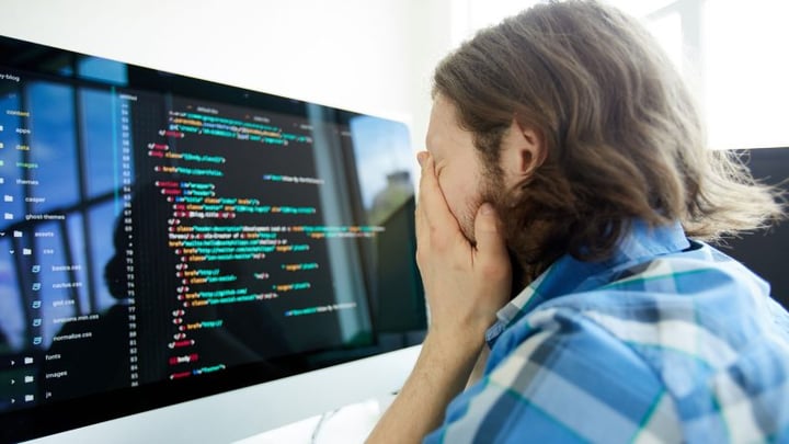 FIELD SERVICE MOBILE: IN-HOUSE VS OFF-THE-SHELF