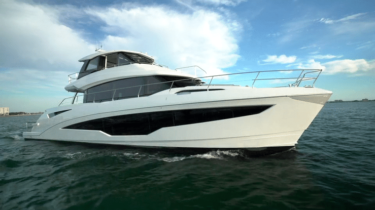Aquila 70 Luxury Power Catamaran (2021) - Test Video-high