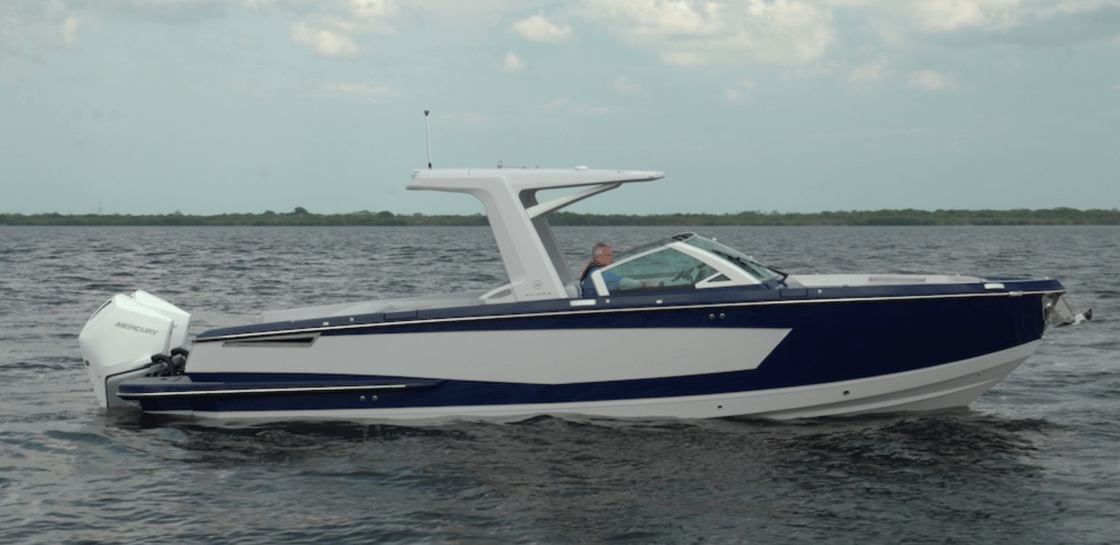 Aviara AV 32 Outboard